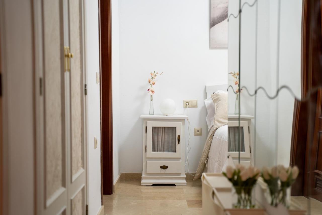 Bonito Piso En San Ildefonso - Centro Apartment Jaen Luaran gambar